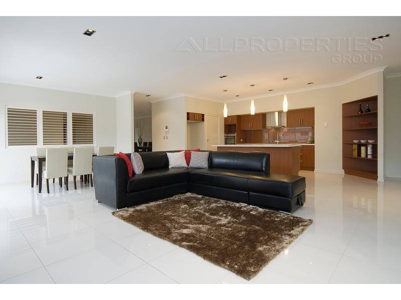 67 Parkwood Drive, Parkwood Estate, Heathwood QLD 4110