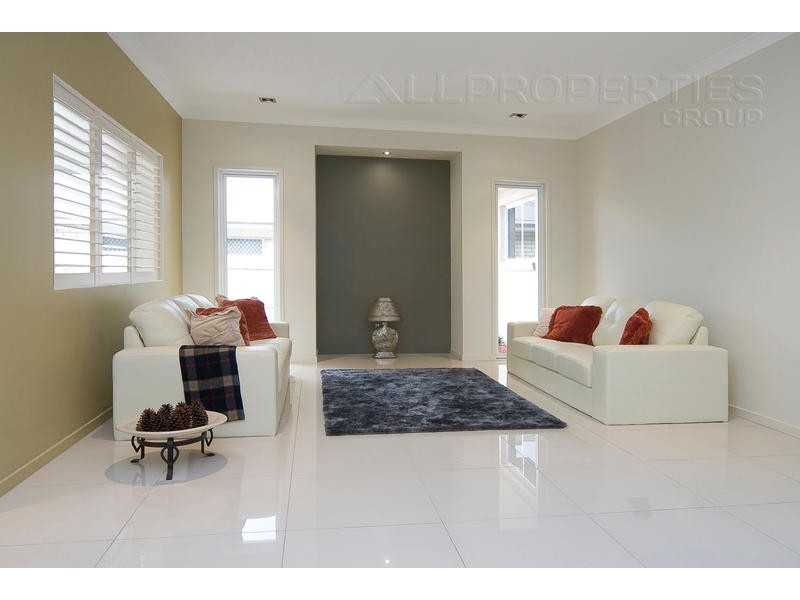 67 Parkwood Drive, Parkwood Estate, Heathwood QLD 4110