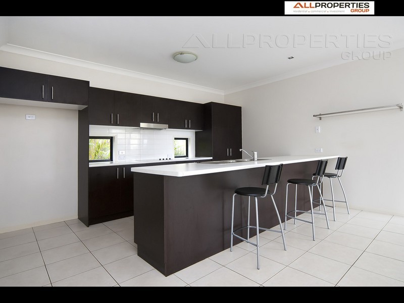 1 Gregory Close, Forest Lake QLD 4078