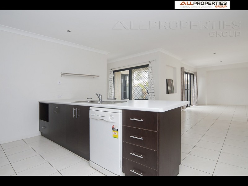 1 Gregory Close, Forest Lake QLD 4078