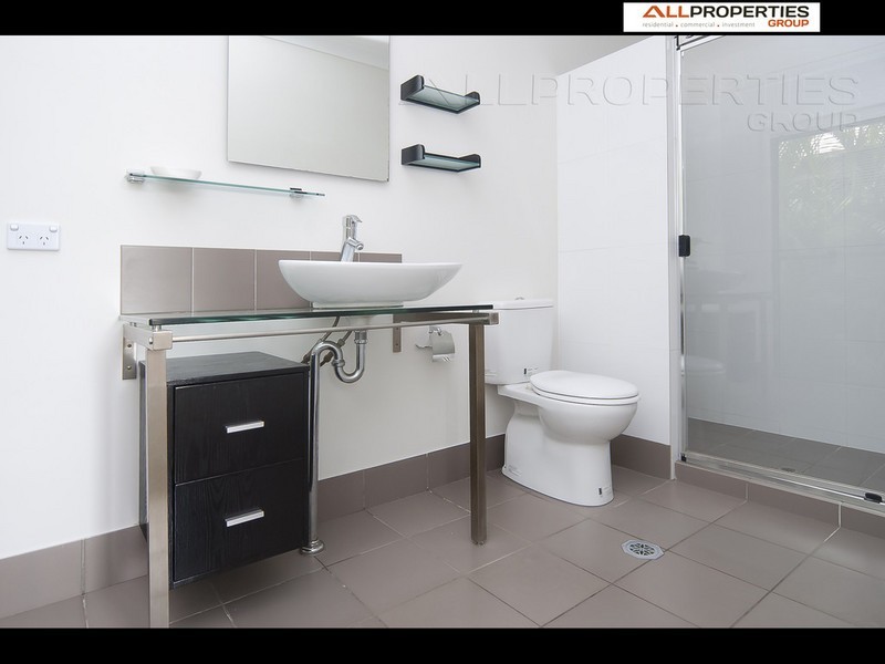 1 Gregory Close, Forest Lake QLD 4078