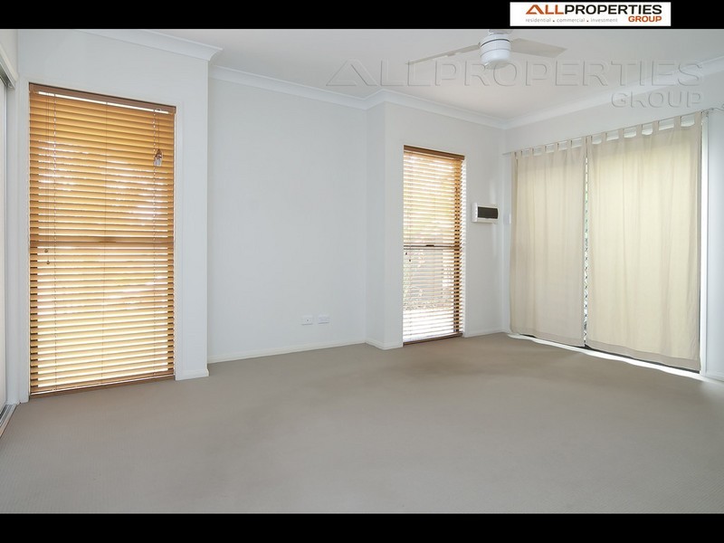 1 Gregory Close, Forest Lake QLD 4078