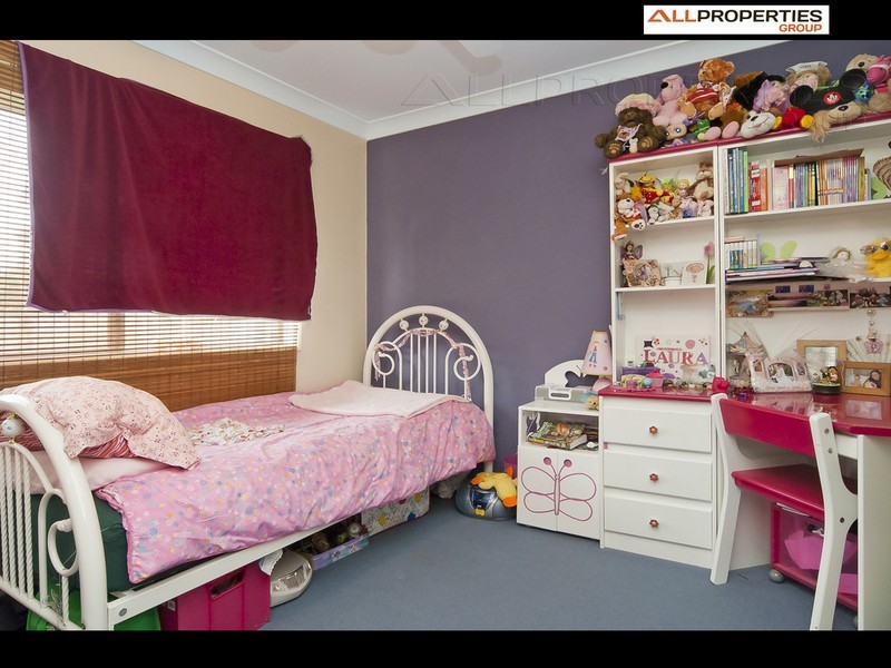 15 Harrison Crescent, Forest Lake QLD 4078