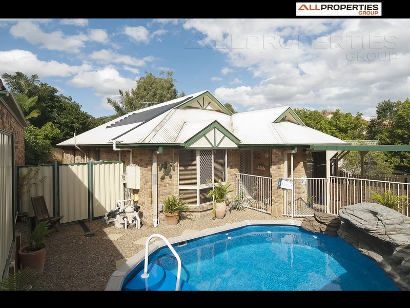 16 Phillip Place, Forest Lake QLD 4078
