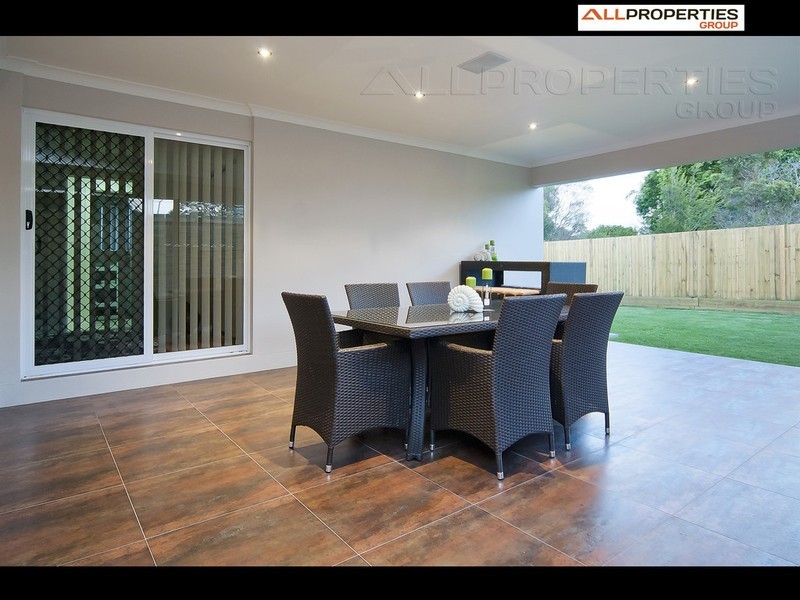 16 Crawford Pl, Calamvale QLD 4116