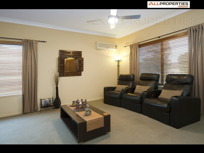 9 Blaxland Place, Drewvale QLD 4116