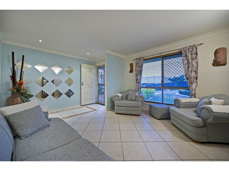 3 Burnside Place – Creekwood, Forest Lake QLD 4078