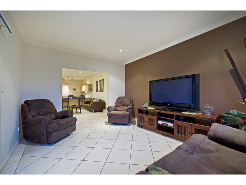 3 Burnside Place – Creekwood, Forest Lake QLD 4078