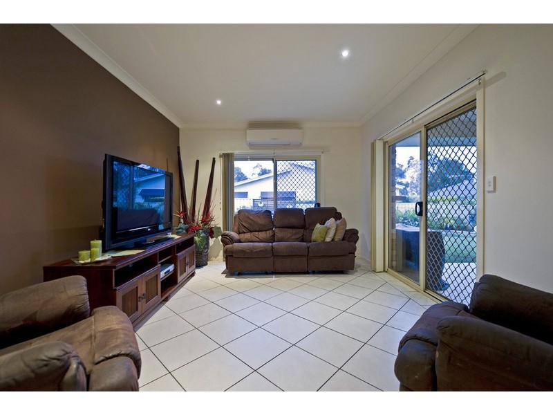 3 Burnside Place – Creekwood, Forest Lake QLD 4078