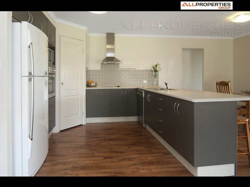 8 Lapford Crct, Drewvale QLD 4116