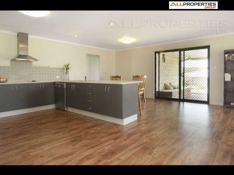 8 Lapford Crct, Drewvale QLD 4116