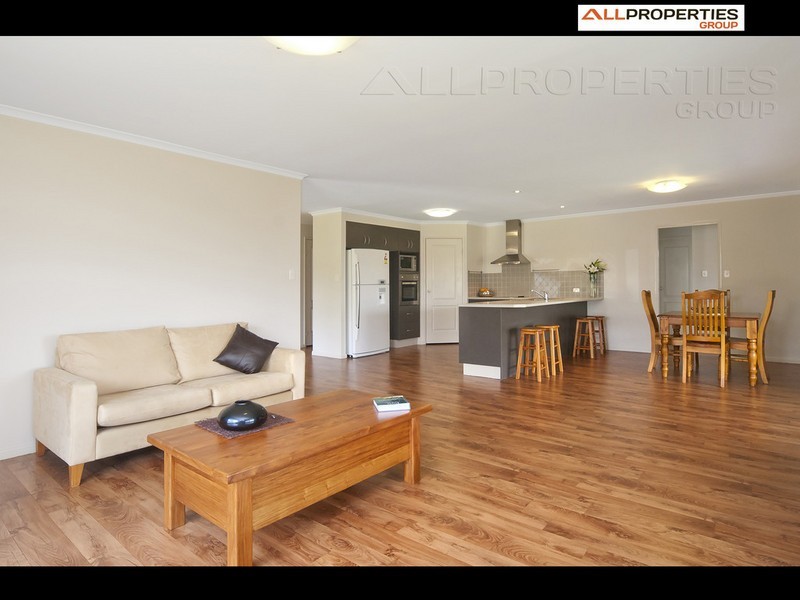 8 Lapford Crct, Drewvale QLD 4116