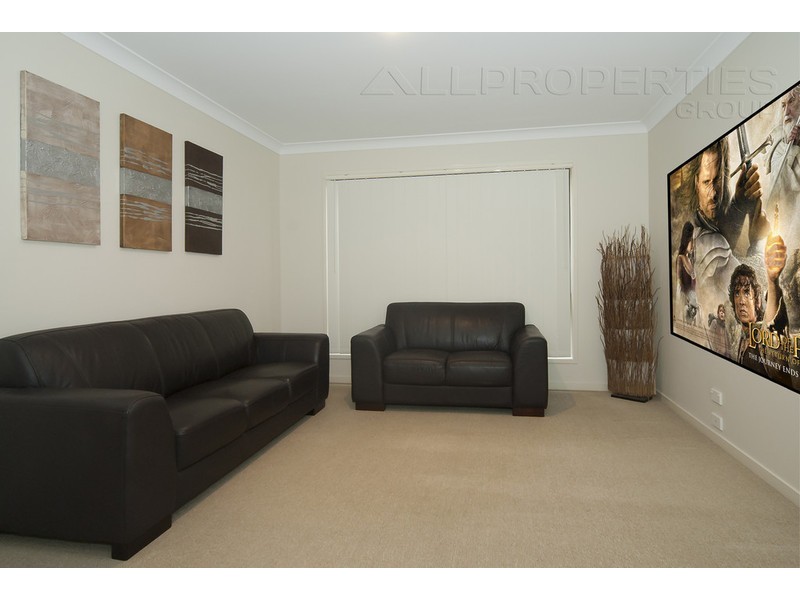 34 Emerald Crescent, Springfield Lakes QLD 4300