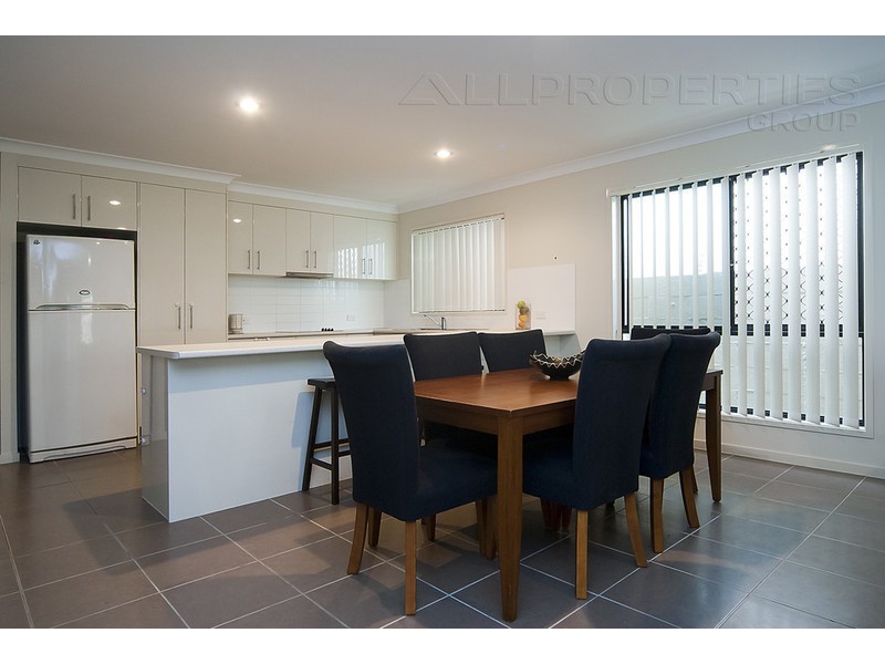 34 Emerald Crescent, Springfield Lakes QLD 4300