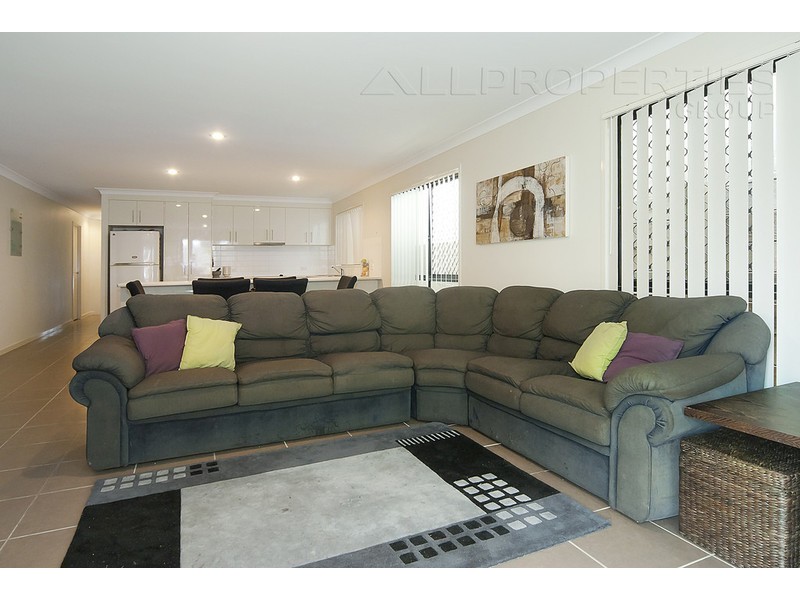 34 Emerald Crescent, Springfield Lakes QLD 4300