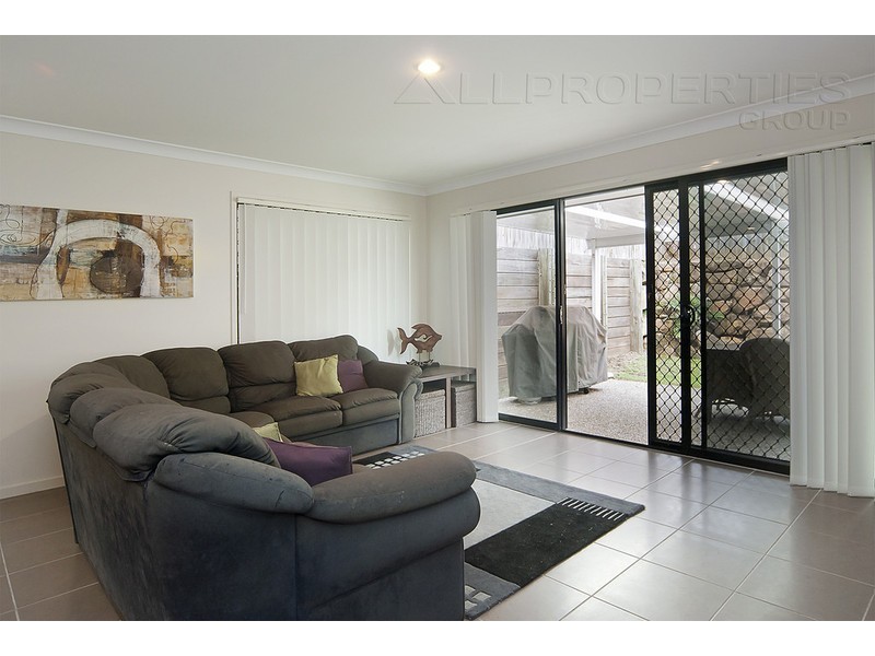 34 Emerald Crescent, Springfield Lakes QLD 4300