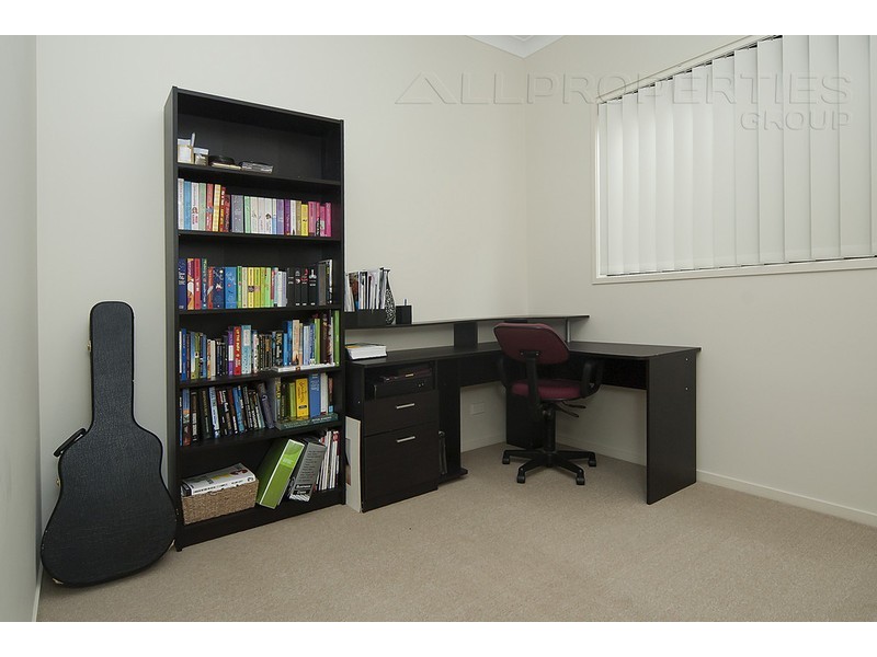 34 Emerald Crescent, Springfield Lakes QLD 4300