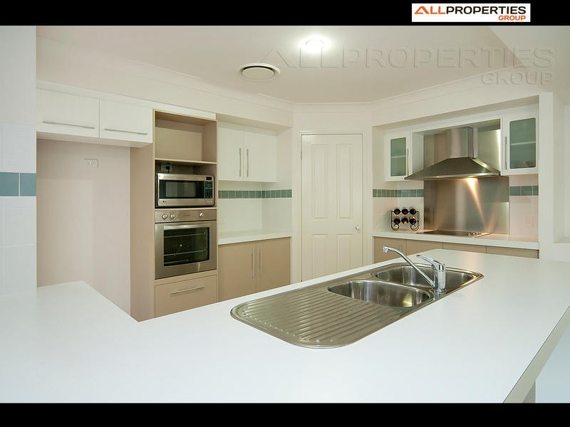 26 Cypress Street, Parkwood Estate, Heathwood QLD 4110