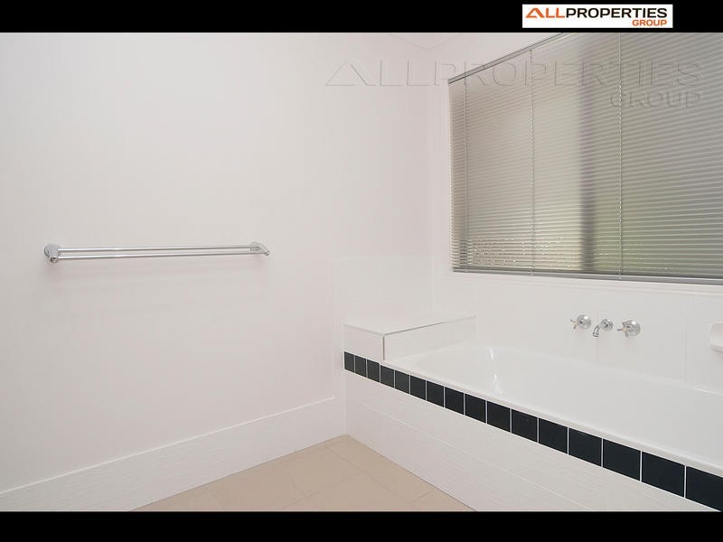 26 Cypress Street, Parkwood Estate, Heathwood QLD 4110