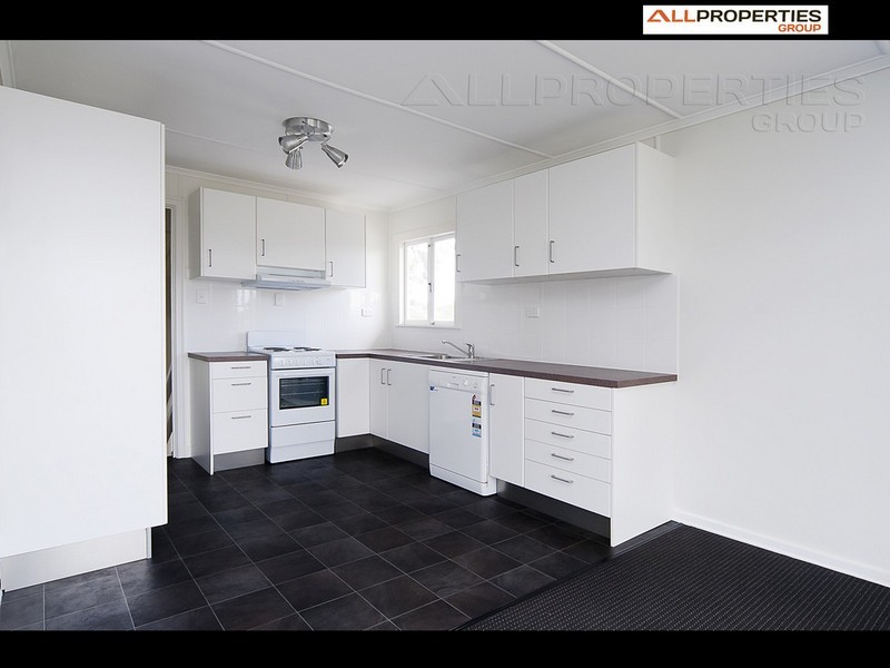 56 Briggs Rd, Raceview QLD 4305