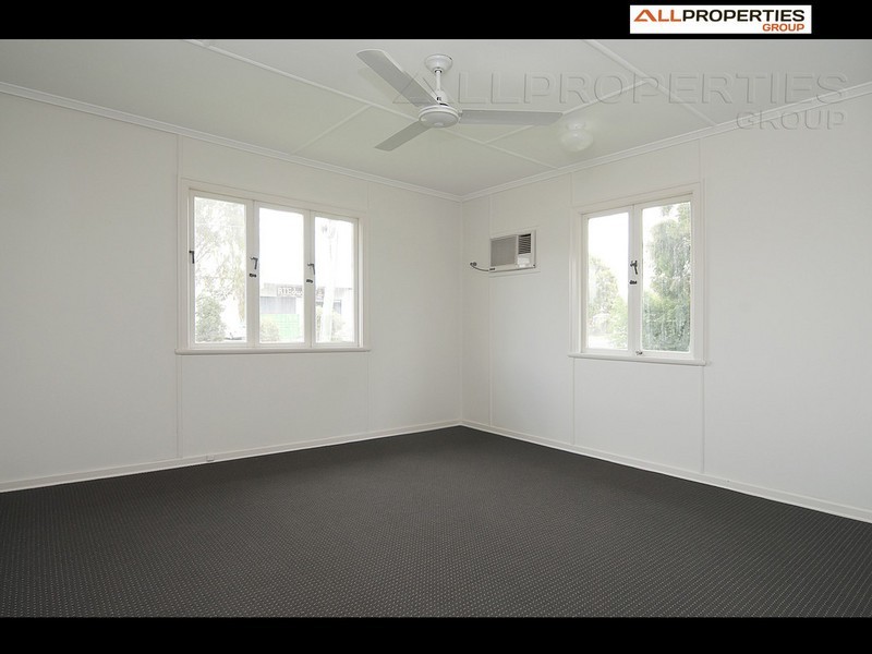 56 Briggs Rd, Raceview QLD 4305