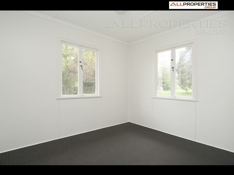56 Briggs Rd, Raceview QLD 4305