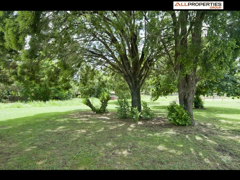 56 Briggs Rd, Raceview QLD 4305