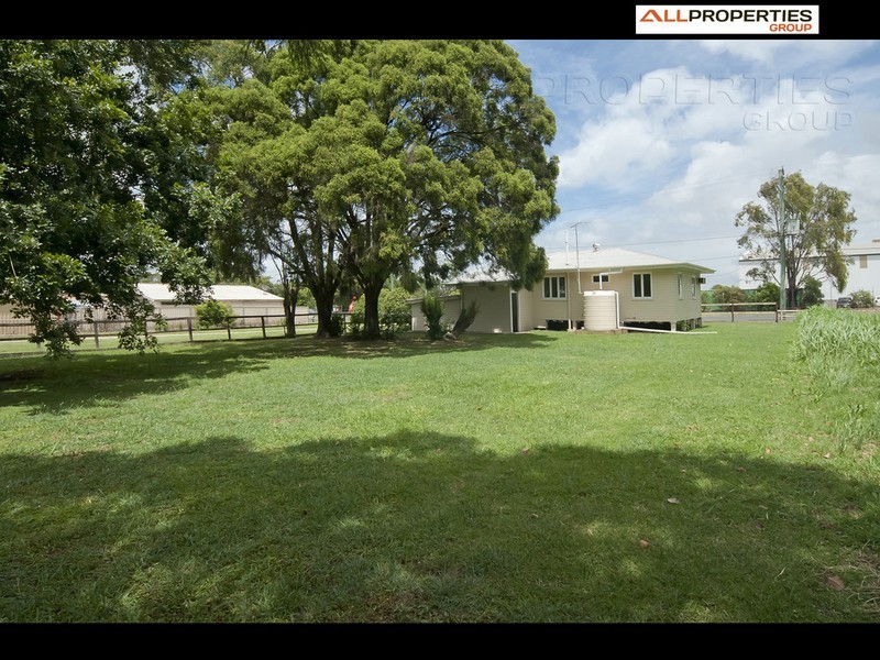 56 Briggs Rd, Raceview QLD 4305