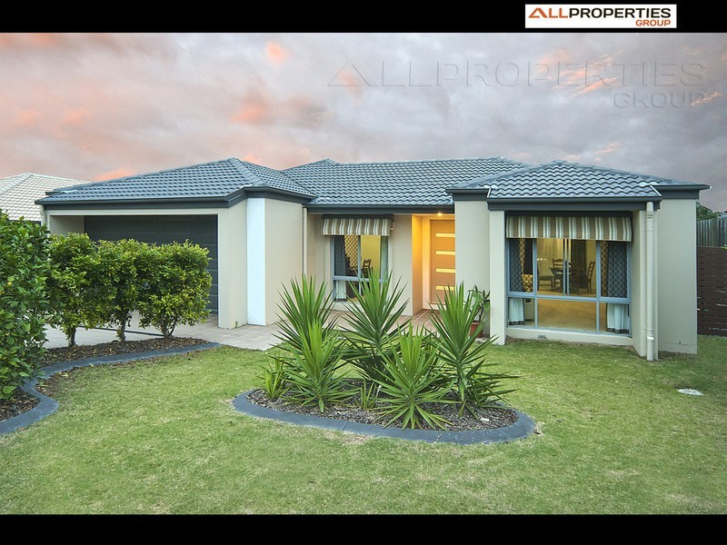 52 Kakadu St, Parkinson QLD 4115