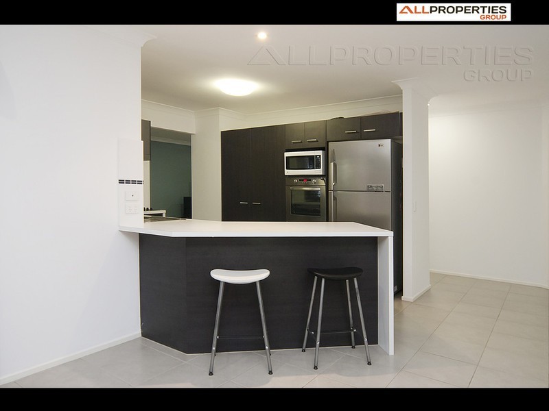 52 Kakadu St, Parkinson QLD 4115