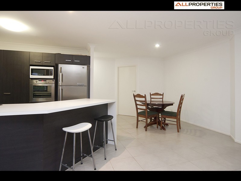 52 Kakadu St, Parkinson QLD 4115