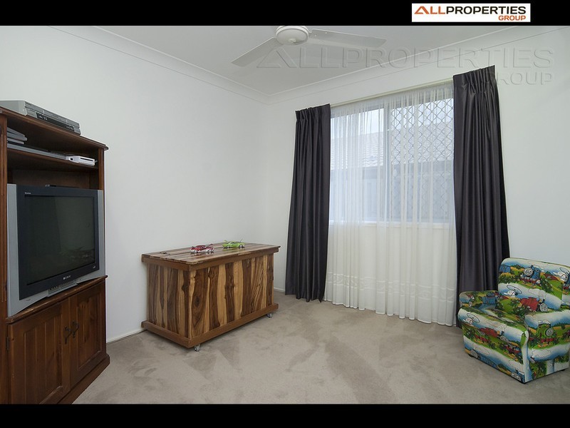 52 Kakadu St, Parkinson QLD 4115