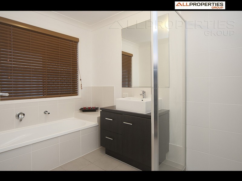 52 Kakadu St, Parkinson QLD 4115