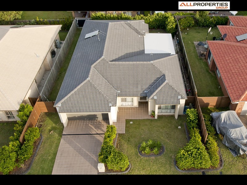 52 Kakadu St, Parkinson QLD 4115