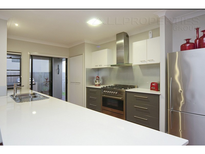 15 Injune Circuit, Calamvale QLD 4116