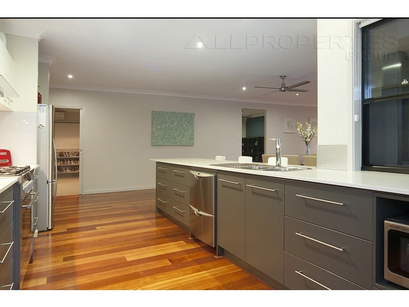 15 Injune Circuit, Calamvale QLD 4116