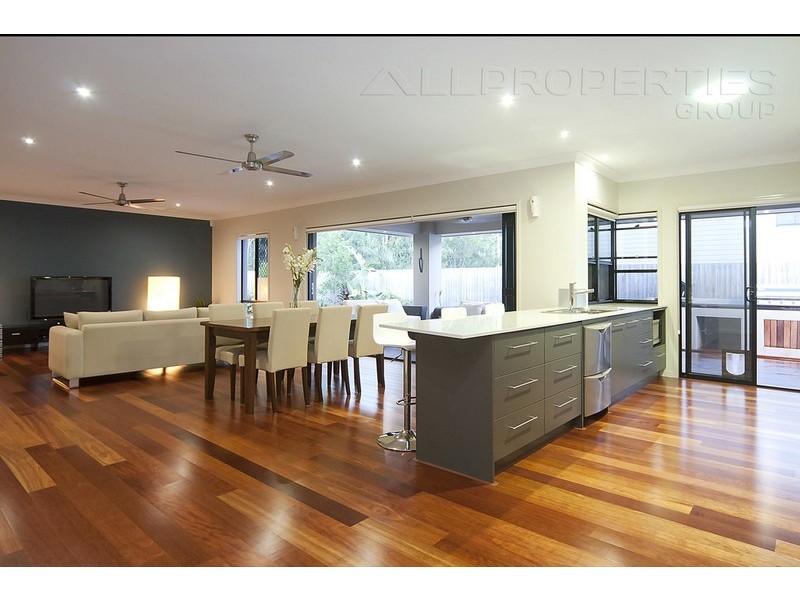 15 Injune Circuit, Calamvale QLD 4116