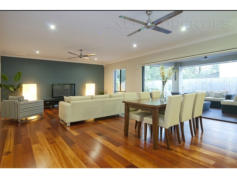 15 Injune Circuit, Calamvale QLD 4116