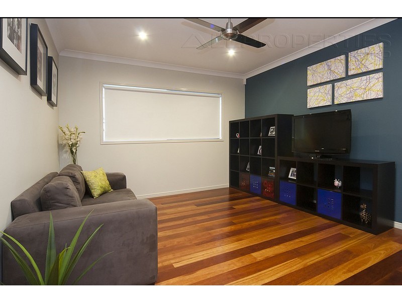 15 Injune Circuit, Calamvale QLD 4116