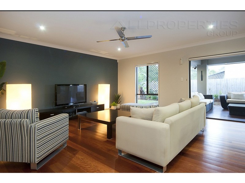 15 Injune Circuit, Calamvale QLD 4116