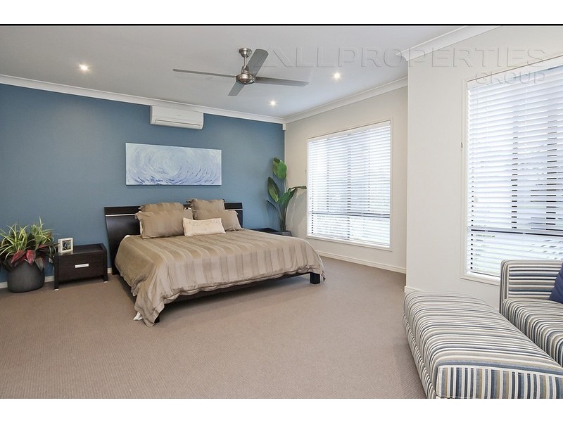 15 Injune Circuit, Calamvale QLD 4116