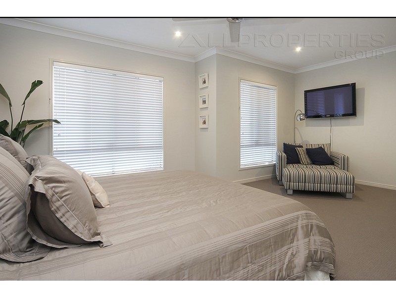 15 Injune Circuit, Calamvale QLD 4116