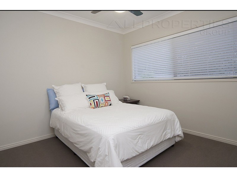 15 Injune Circuit, Calamvale QLD 4116