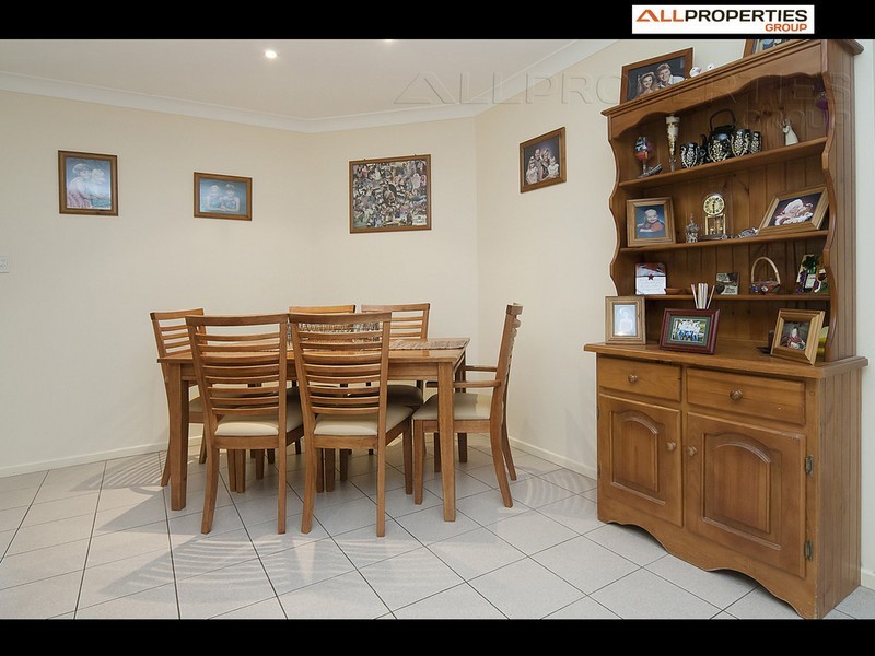 2 Ornata Place, Forest Lake QLD 4078