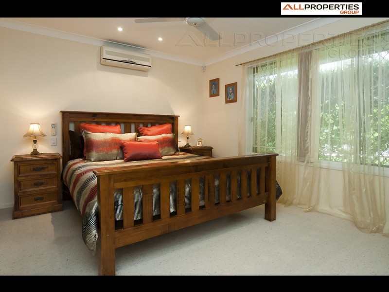 2 Ornata Place, Forest Lake QLD 4078