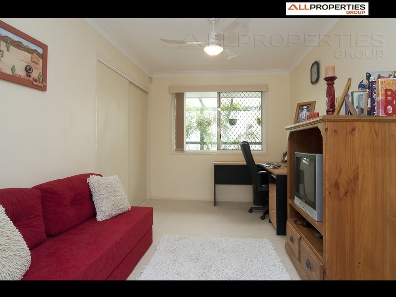 2 Ornata Place, Forest Lake QLD 4078