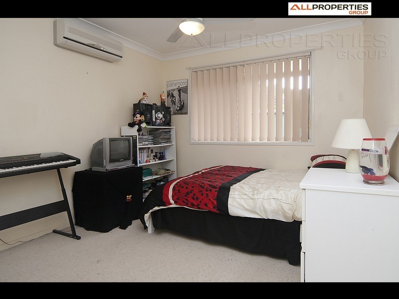 2 Ornata Place, Forest Lake QLD 4078