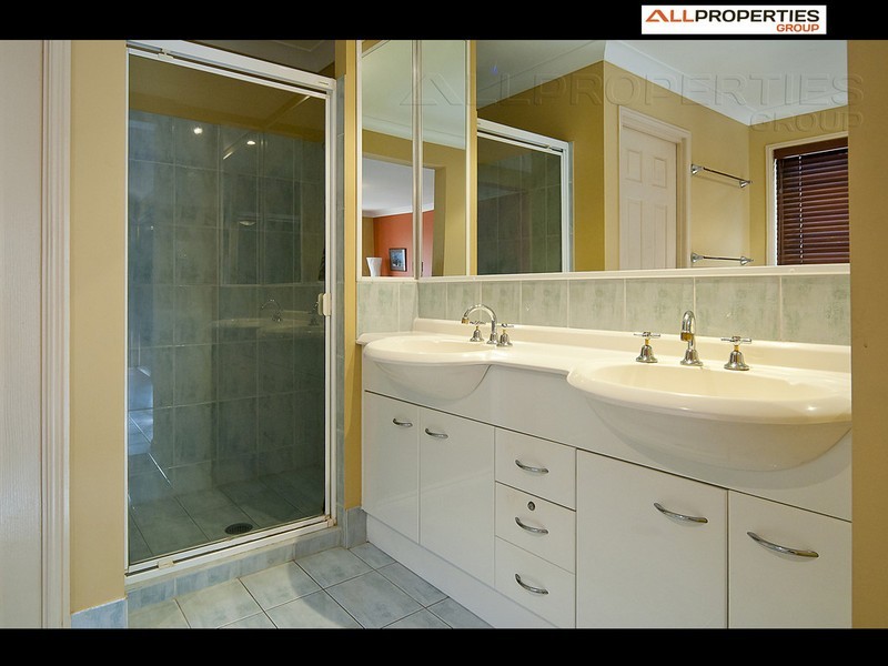 6 Eastwood Close, Sunnybank Hills QLD 4109