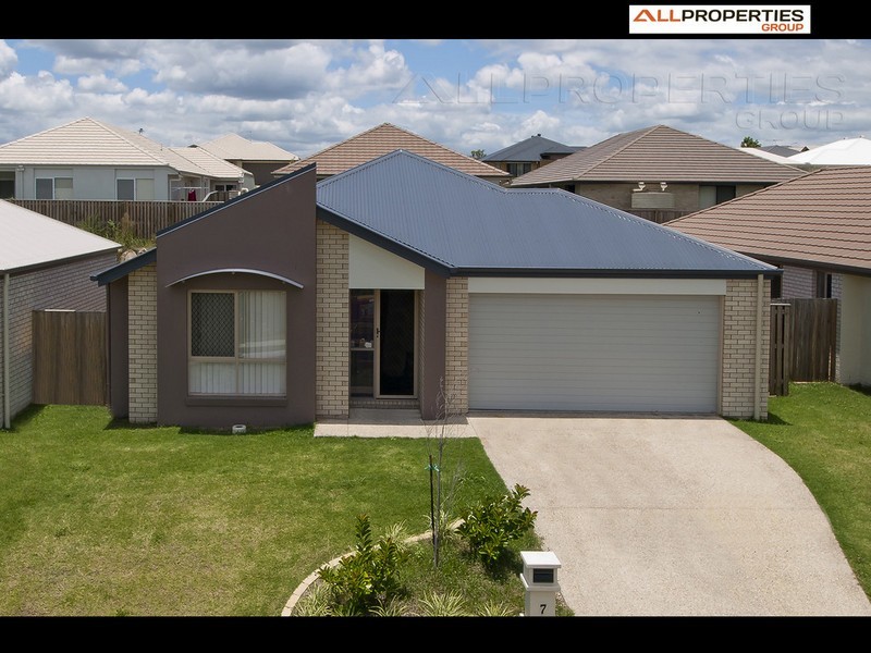 7 Rogers Way, Redbank Plains QLD 4301