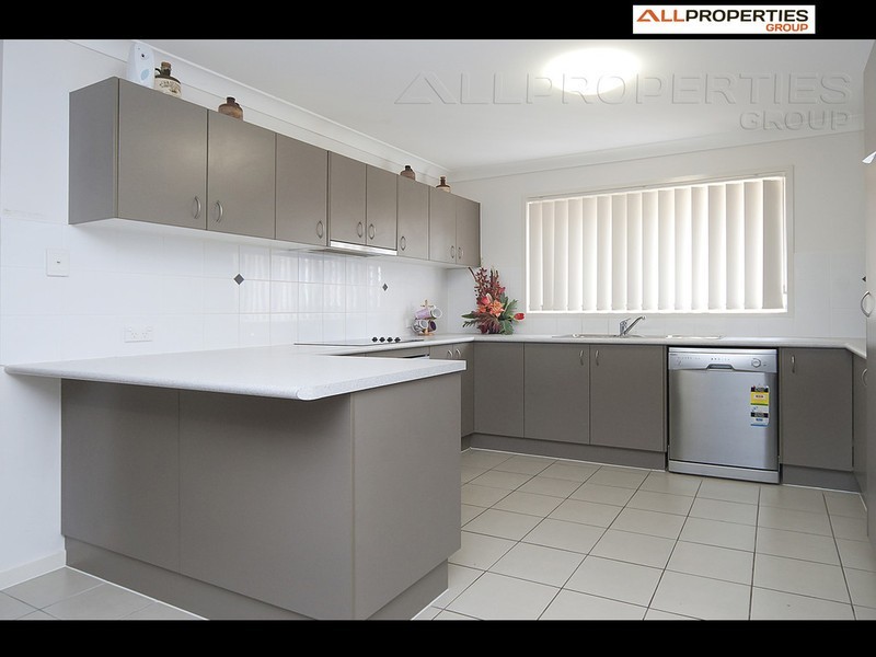 7 Rogers Way, Redbank Plains QLD 4301